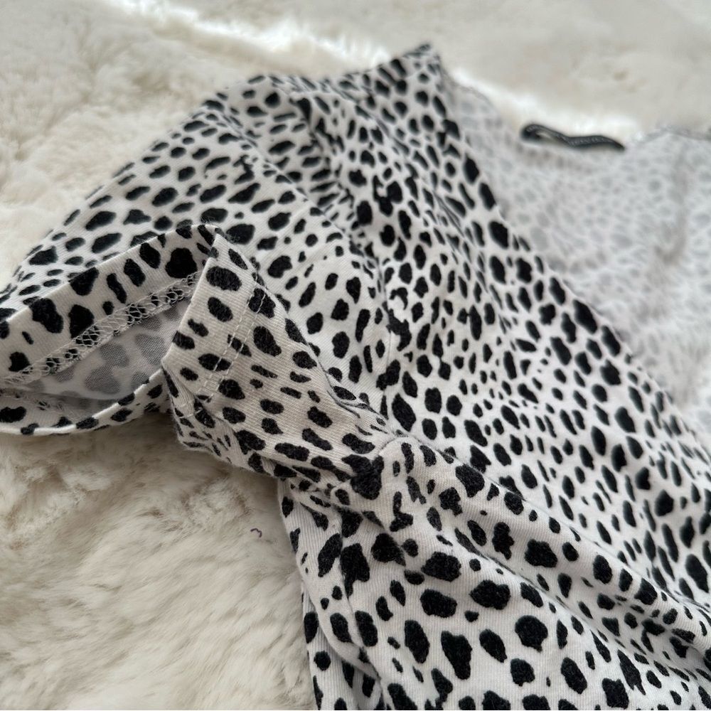 brandy melville white and black spotted cross over tie top - Picture 8 of 8